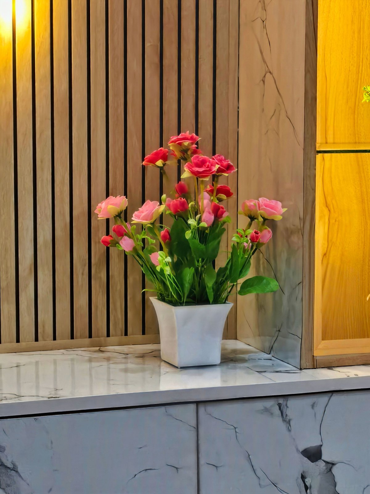 Reyaansh  Flower vase